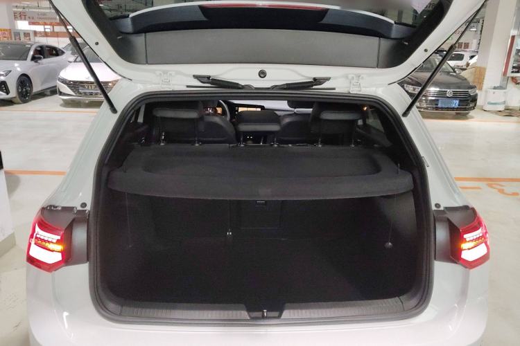 Used Volkswagen Golf 2023 Facelift 280TSI DSG R-Line Lite
