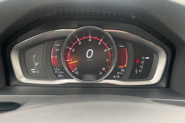 Used Volvo V60 2016 Cross Country T6 AWD
