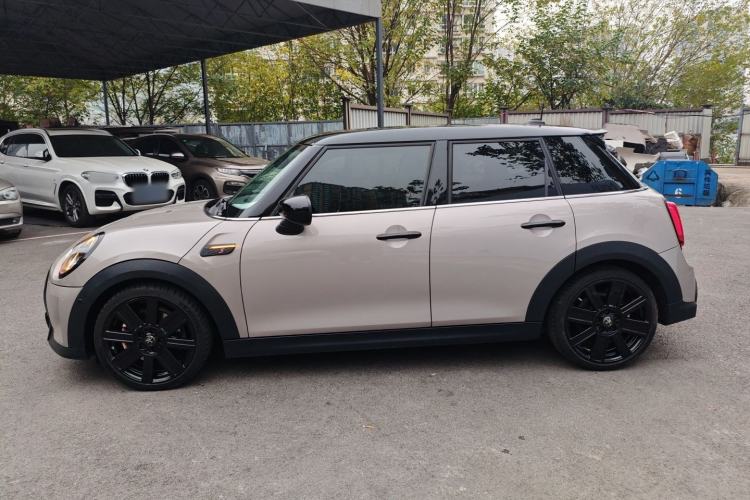 Used  MINI 2023 2.0T COOPER S Artist Five-Door Edition
