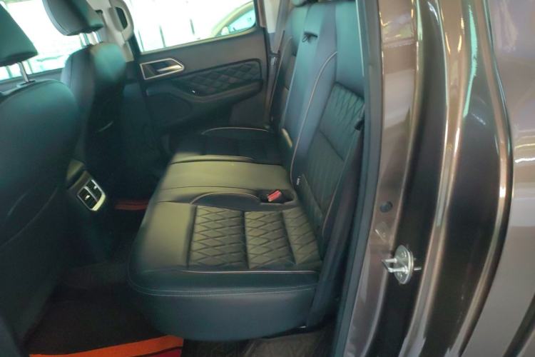 Used Great Wall Poer 2021 2.0T Global Version Passenger Automatic Diesel Two-Wheel Drive Comfort Trim Standard Cab GW4D20M
