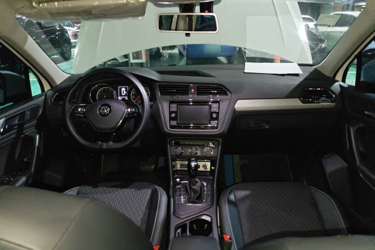 Used Volkswagen Tiguan L 2019 330TSI Automatic Two-Wheel Drive Luxury Edition China V Standard
