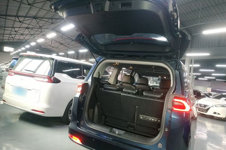 Used GAC Trumpchi M6 2021 270T DCT Luxury Edition (7 Seats)
