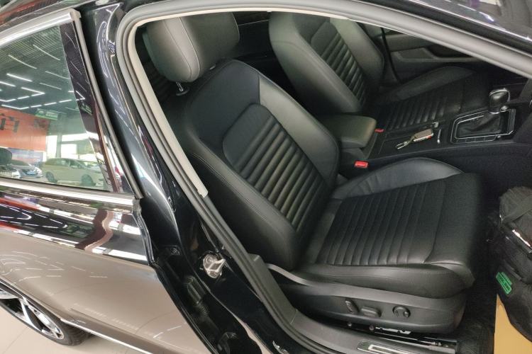 Used Volkswagen Magotan 2019 330TSI DSG Luxury Version China VI Standard
