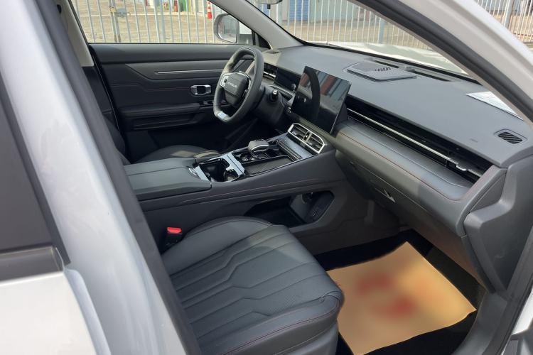 Used JETOUR Dashing 2025 1.5T DCT Luxury Edition
