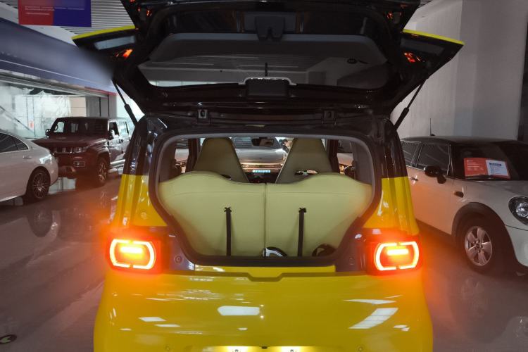 Used Wuling Hongguang MINIEV 2021 Macaron Premium Model – Lithium Iron Phosphate
