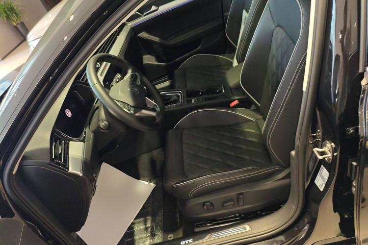 Used Volkswagen Magotan GTE Plug-in Hybrid 2022 GTE Luxury Model
