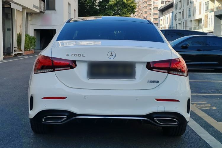 Used Mercedes-Benz A-Class 2022 Second Facelift A 200 L Sport Sedan Fashion Version
