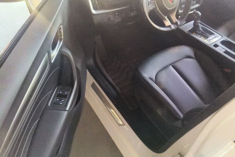 Used Roewe i6 2020 PLUS 1.6L CVT 4G Connected Glory Flagship Edition
