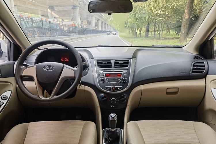 Used Hyundai Verna 2016 1.4L Manual Smart GLS Trim
