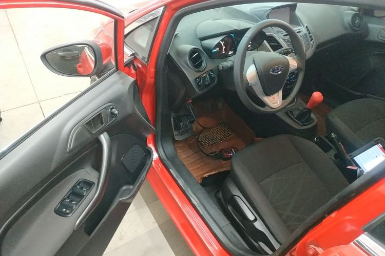 Used Ford Fiesta 2013 Sedan 1.5L Manual Fashion Edition