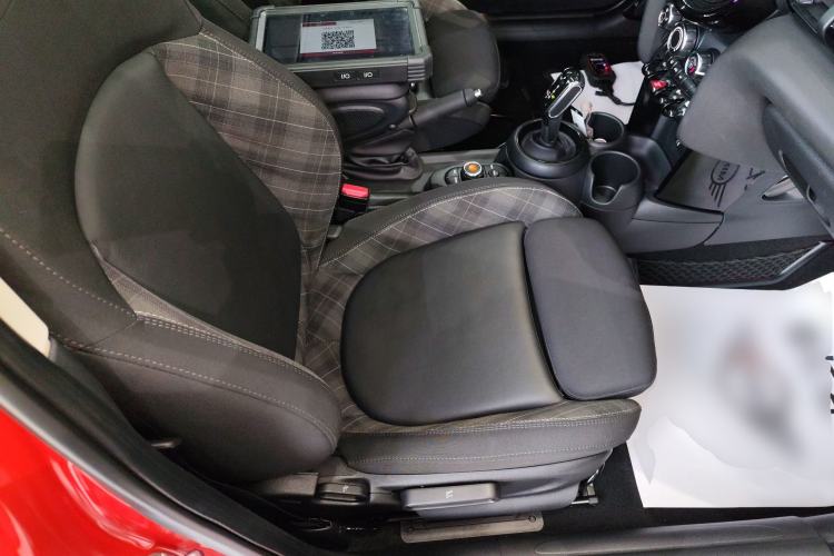 Used MINI MINI 2018 1.5T COOPER Classic Edition Five-Door Version
