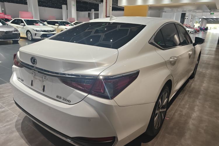 Used Lexus ES 2020 200 Excellence Edition
