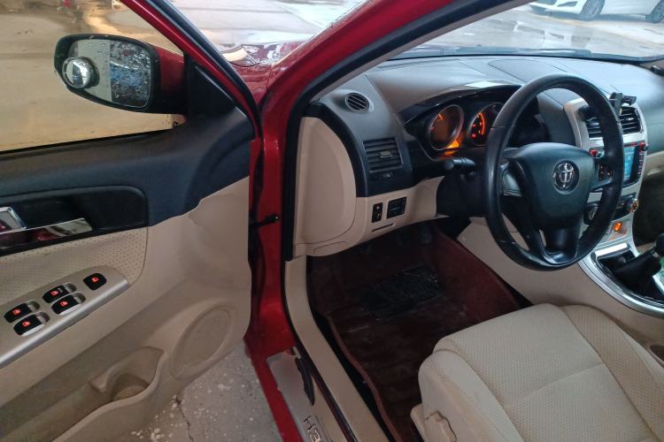 Used Brilliance H330 2013 1.5L Manual Luxury Model
