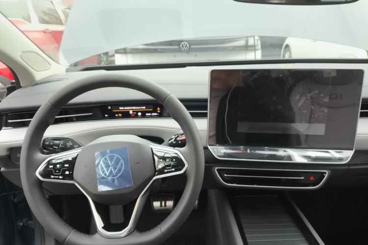 Used Volkswagen ID.7 VIZZION 2024 AIR model
