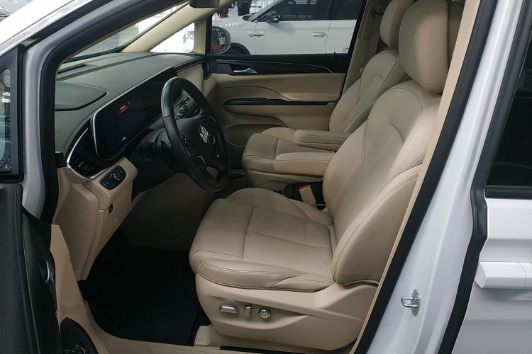 Used Buick GL8 2022 ES Landtrek 653T Luxury Edition