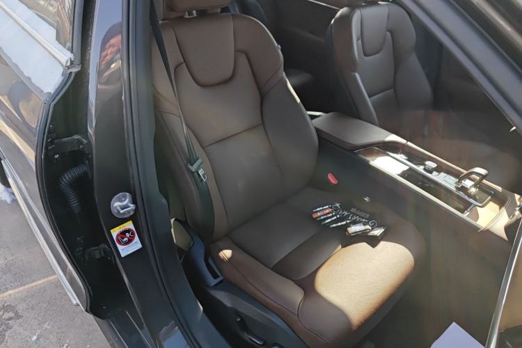 Used Volvo S90 2024 B5 Zhiyi Luxury Edition