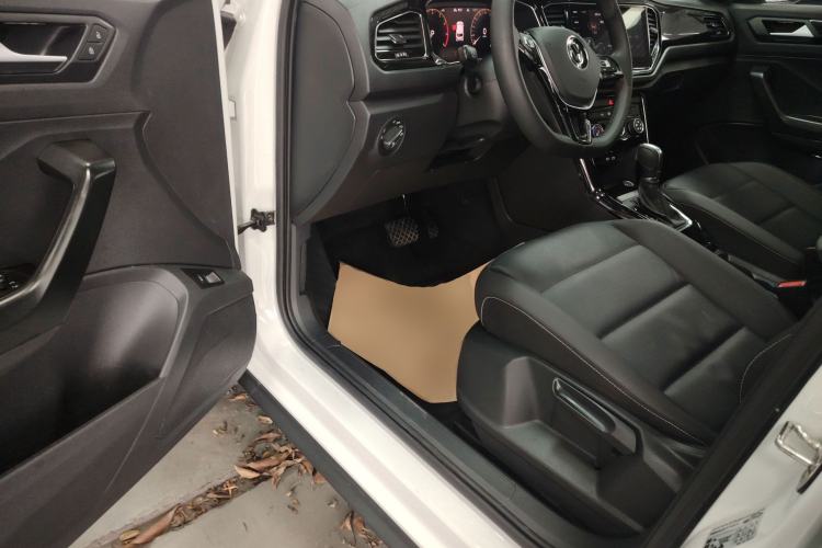 Used Volkswagen T-ROC 2021 280TSI DSG Two-Wheel Drive Comfort Connect Edition
