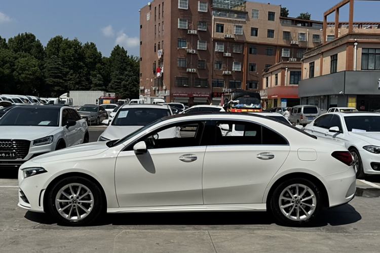 Used Mercedes-Benz A-Class 2021 A 200 L Sport Sedan Fashion Model
