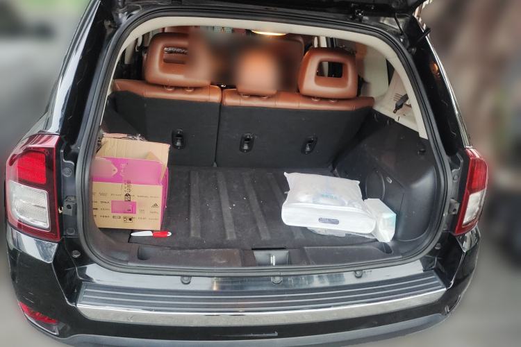 Used  Compass 2014 Revised Version 2.4L Four-Wheel Drive Luxury Navigation Edition
