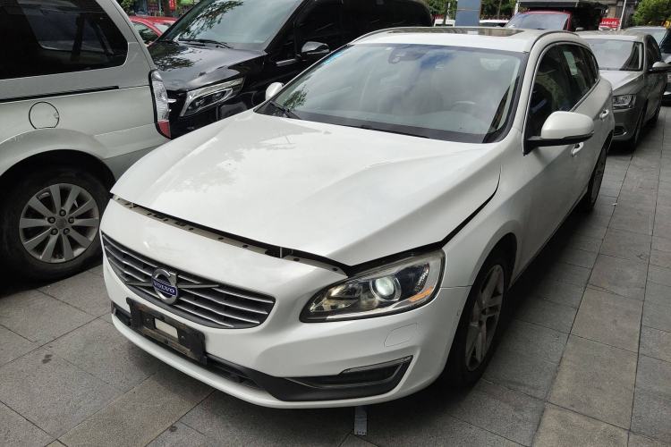Used Volvo V60 2015 T5 Zhiya Edition
