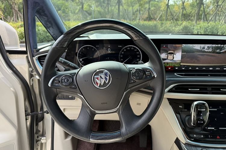 Used Buick GL8 2021 ES Landtrek 653T Comfort Edition