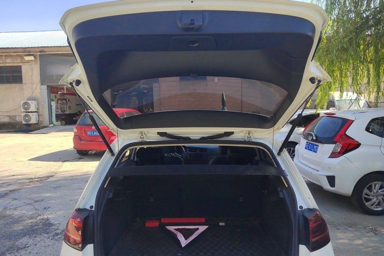 Used Volkswagen Golf 2018 230TSI Automatic Luxury Version
