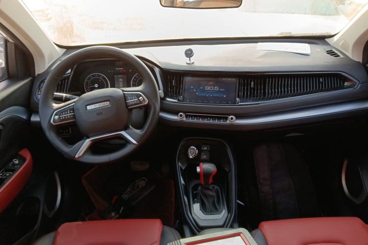 Used Haval H2s 2018 Red-Label 1.5T Dual-Clutch ZhiShang Model
