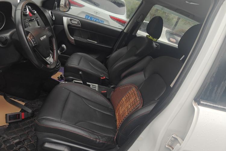 Used Haval H6 2016 Upgraded Model 1.5T Manual Two-Wheel Drive Elite Version
