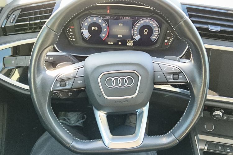 Used Audi Q3 2021 35 TFSI Fashion Dynamic Model
