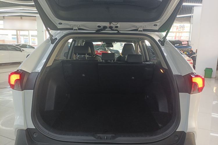 Used Toyota RAV4 2021 2.0L CVT Two-Wheel Drive Fashion PLUS Edition
