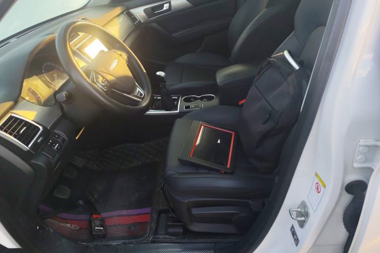 Used Haval H2 2018 Chuanxiang Edition Red Badge 1.5T Manual Two-Wheel Drive Fashionable Model