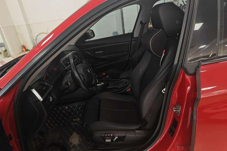 Used BMW 3 Series GT 2018 320i Sport Edition
