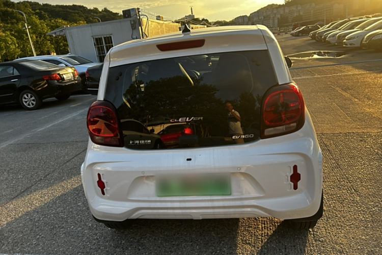 Used Roewe Clever 2021 302 km New Four-Seater Super-Efficient Version
