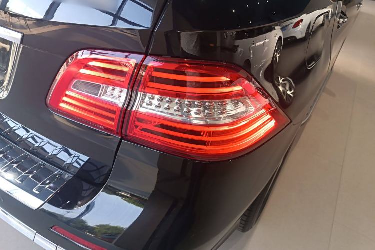 Used Mercedes-Benz M-Class 2015 ML 320 4MATIC