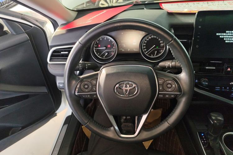 Used Toyota Camry 2021 2.0G Luxury Edition
