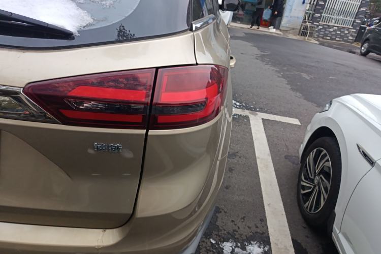 Used Geely Auto Emgrand X7 Sport 2018 1.8TD Automatic Two-Wheel Drive Zhiya Model