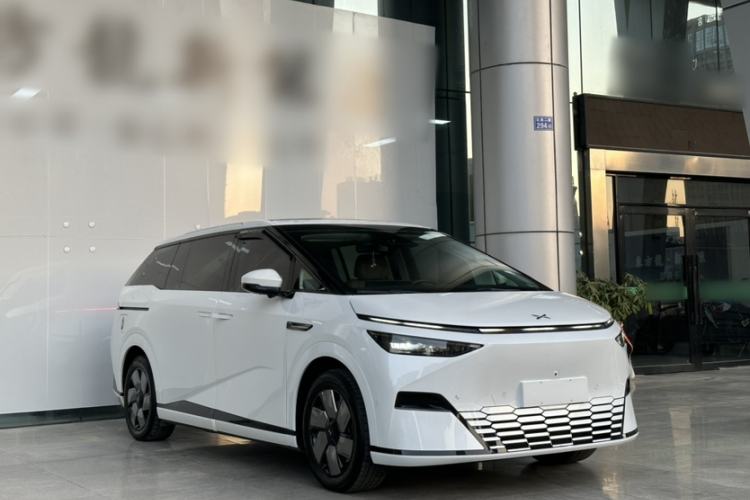 Used XPeng X9 2024 640 All-Wheel Drive High-Performance Max
