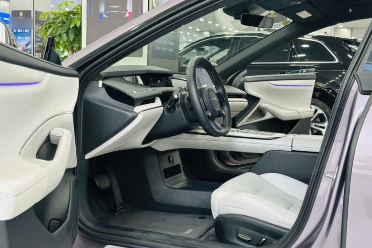 Used  SU7 2024 Rear-Drive Long-Range Intelligent Driving Version
