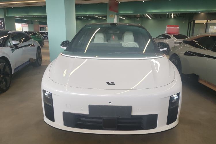 Used Li Auto Li Auto i6 2025 Model Two-Wheel-Drive Standard Type
