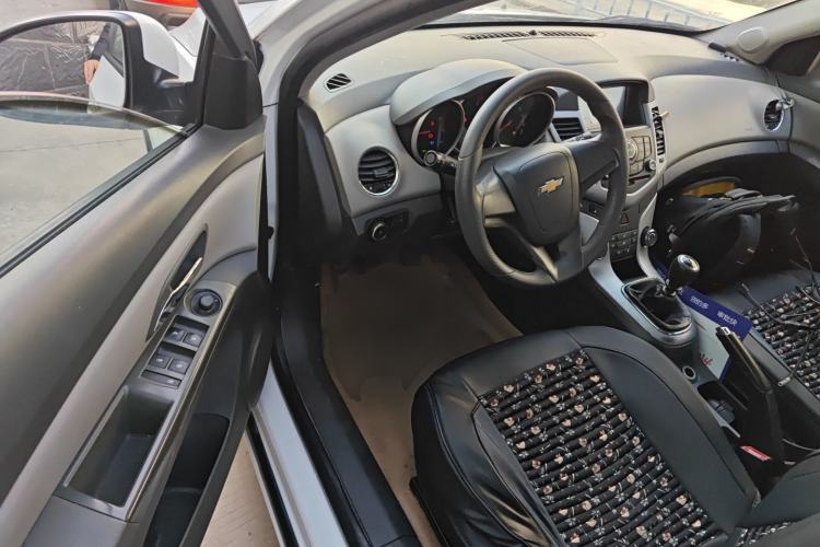 Used Chevrolet Cruze 2013 1.6L SL MT
