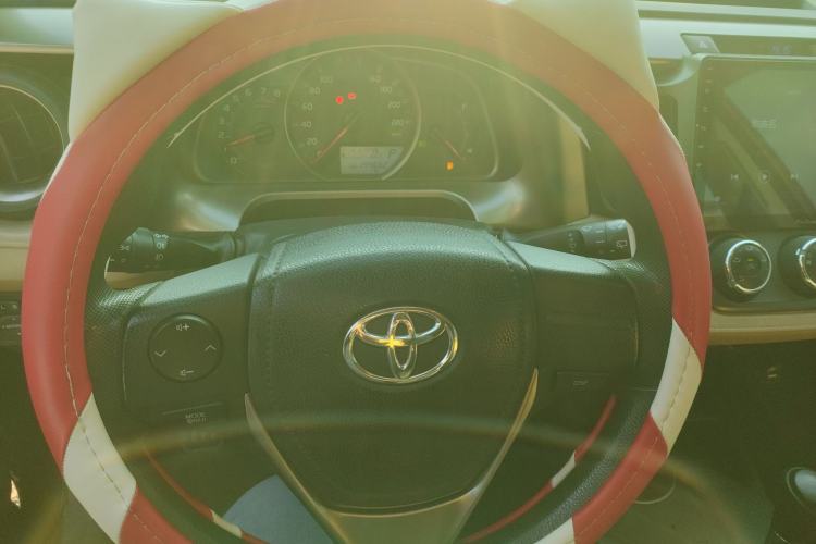 Used Toyota RAV4 2013 2.0L CVT Two-Wheel Drive Urban Edition
