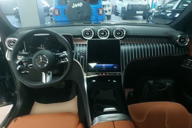 Used Mercedes-Benz GLC 2024 GLC 300 L 4MATIC Dynamic Edition 5-seater