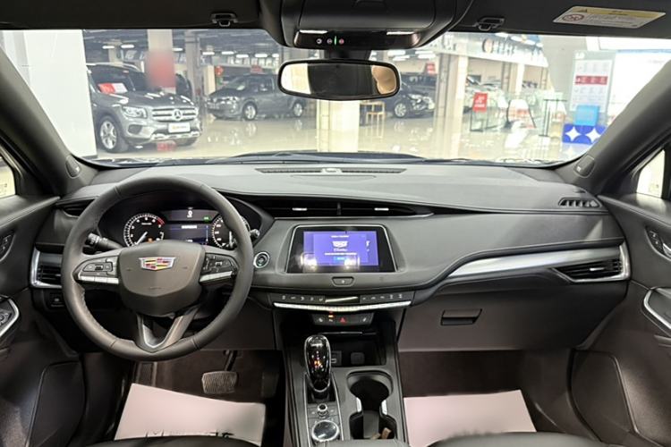 Used Cadillac XT4 2021 28T Two-Wheel Drive Leading Version
