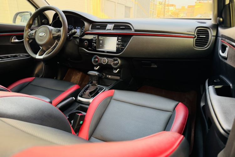 Used Kia KX Cross 2017 1.4L AT GLS
