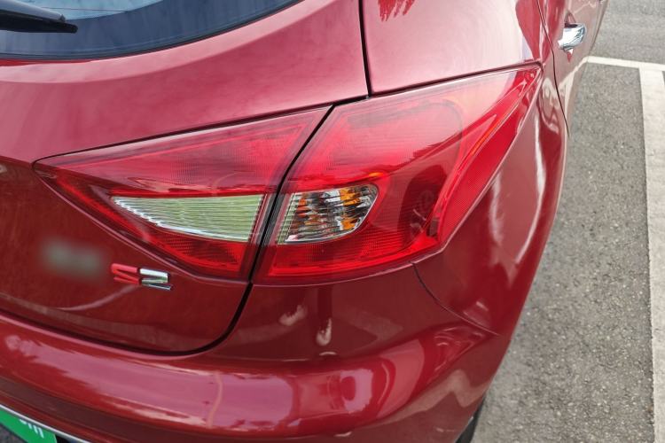 Used  Refine S2 2015 1.5L CVT Luxury Smart Version
