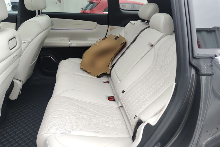 Used  Q07 2025 215 Flagship Edition
