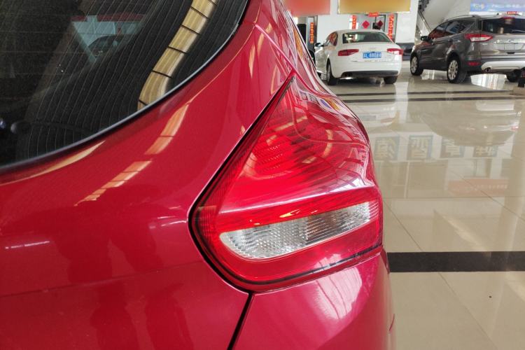 Used Ford Focus 2020 Hatchback Classic 1.5L Automatic Trendy Model
