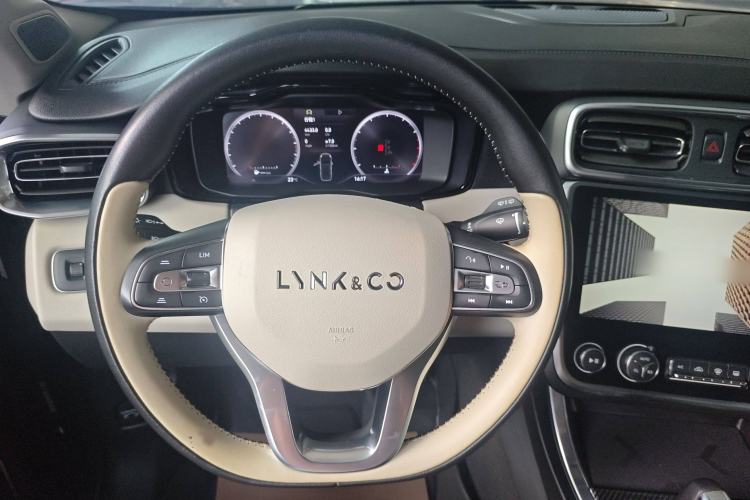 Used Lynk & Co 01 2017 2.0T Two-Wheel Drive Zhaopu Version
