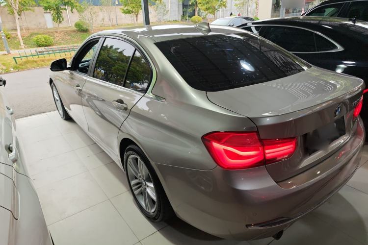 Used BMW 3 Series 2016 320Li Ambition Model
