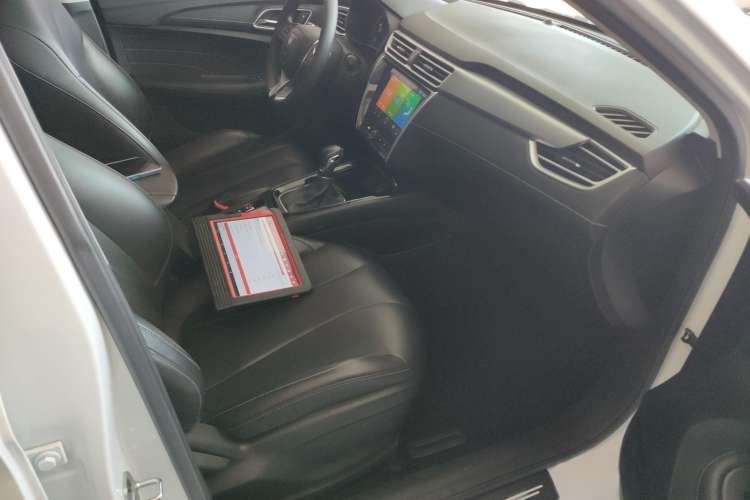 Used Roewe i5 2019 20T Automatic 4G Connect Luxury Flagship Edition
